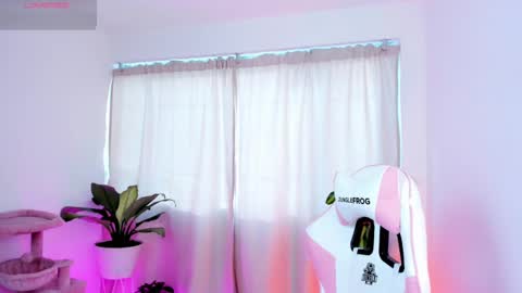 Kali Ka Please help me with your thumbs up its important   dont forget my birthday on October 26 online show from 03-01-25, 12:23