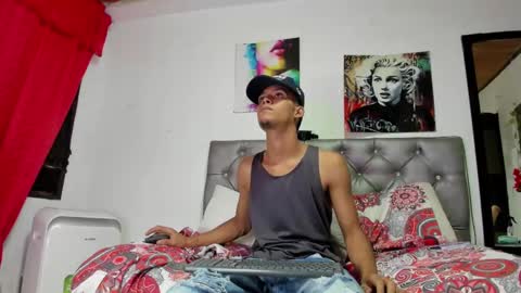 kamadeva4 online show from 10-04-25, 08:29