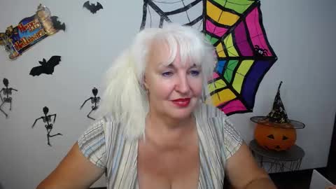 Snapshot of kamaliasim chatting on 10-18-25, 06:37 KamaliaSim online show from 10-18-25, 06:37