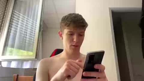 Snapshot of kameleonb chatting on 09-22-25, 12:51 kameleonb online show from 09-22-25, 12:51