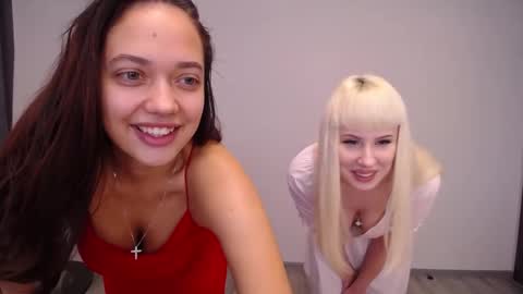 Snapshot of kamilla111 chatting on 11-15-25, 10:23 Kamilla blonde Karoline brunette online show from 11-15-25, 10:23
