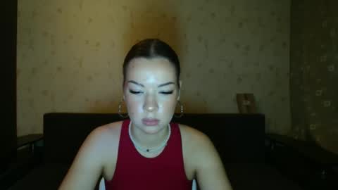 Snapshot of kamilla_kissesu chatting on 09-17-25, 07:21 Camilla online show from 09-17-25, 07:21