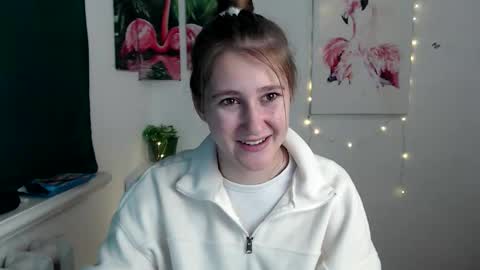 Snapshot of kamilla_love_ chatting on 10-25-25, 12:23 kamilla_love_ online show from 10-25-25, 12:23