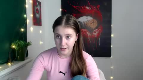 Snapshot of kamilla_love_ chatting on 11-28-25, 01:58 kamilla_love_ online show from 11-28-25, 01:58