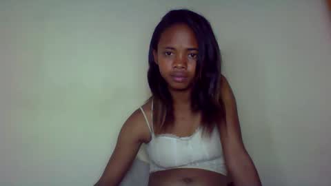 kamillah69 online show from 11-20-25, 07:46