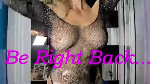 Snapshot of kamillasporty chatting on 02-24-25, 08:47 KamillaSporty online show from 02-24-25, 08:47