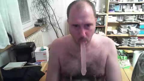 Snapshot of kamiluc1974_2 chatting on 10-07-25, 07:22 Kamil Lipovy online show from 10-07-25, 07:22