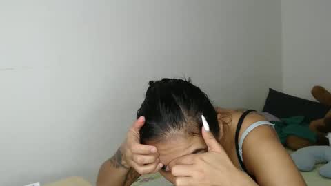 Snapshot of kammy_cami chatting on 11-13-25, 06:29 kammy y camila online show from 11-13-25, 06:29