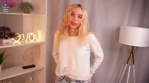 Snapshot of kaneshacornick chatting on 10-01-25, 03:34 Alice online show from 10-01-25, 03:34