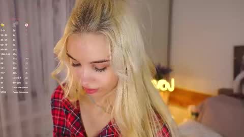 Snapshot of kaneshacornick chatting on 01-11-26, 03:11 Alice online show from 01-11-26, 03:11