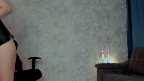 Emma online show from 01-09-25, 01:18