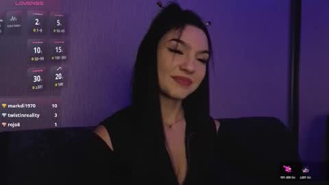 Snapshot of kara_life chatting on 10-24-25, 01:35 kara_life online show from 10-24-25, 01:35