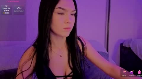 Snapshot of kara_life chatting on 11-18-25, 01:11 kara_life online show from 11-18-25, 01:11