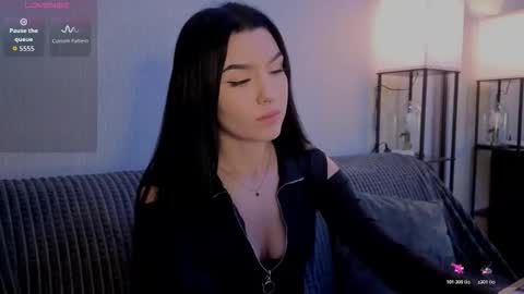 Snapshot of kara_life chatting on 12-05-25, 01:47 kara_life online show from 12-05-25, 01:47