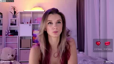 Snapshot of karamelsw chatting on 10-11-25, 09:35 Julia online show from 10-11-25, 09:35