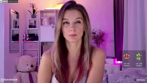 Snapshot of karamelsw chatting on 10-12-25, 09:14 Julia online show from 10-12-25, 09:14