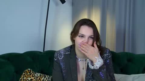 Karen online show from 11-29-25, 06:22