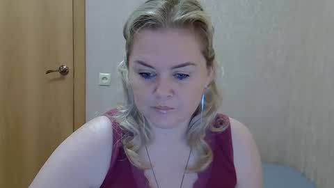 karennelsonx online show from 09-29-25, 01:05