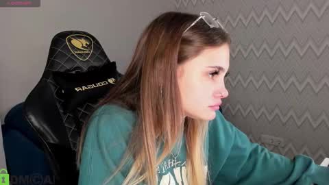 karina_broks online show from 10-20-25, 08:26