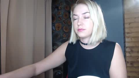 karina online show from 01-17-25, 03:34