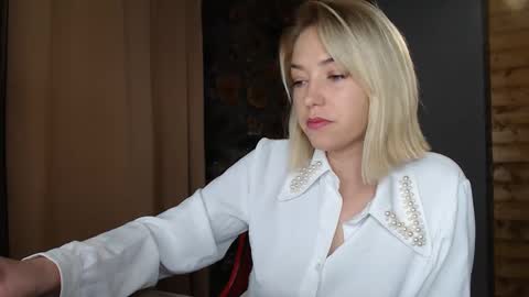 karina online show from 01-27-25, 03:37