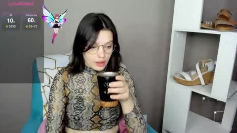 karina online show from 11-17-25, 02:28