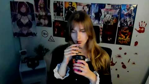 Snapshot of karla_flower chatting on 11-02-25, 01:13 Karla online show from 11-02-25, 01:13