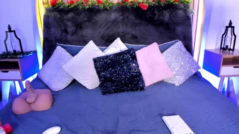 Karla Gonzaless online show from 02-05-25, 10:01