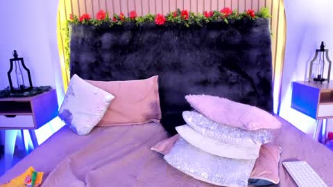 Karla Gonzaless online show from 02-26-25, 01:11