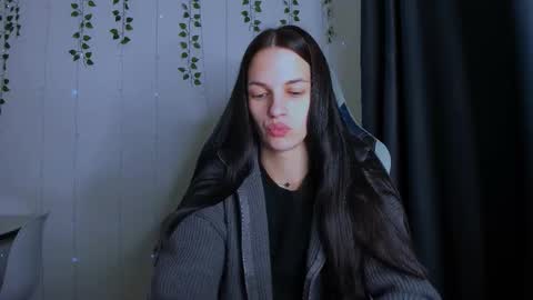 Snapshot of karla_lim chatting on 10-07-25, 04:37 karla_lim online show from 10-07-25, 04:37