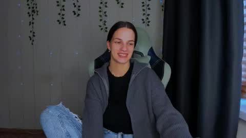 Snapshot of karla_lim chatting on 10-15-25, 10:26 karla_lim online show from 10-15-25, 10:26