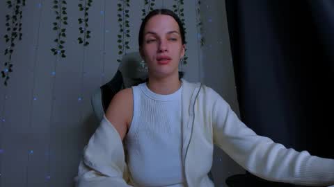 Snapshot of karla_lim chatting on 10-17-25, 02:52 karla_lim online show from 10-17-25, 02:52