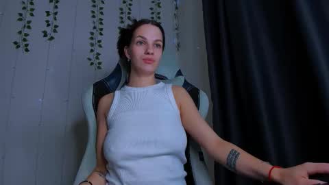 Snapshot of karla_lim chatting on 11-01-25, 08:49 karla_lim online show from 11-01-25, 08:49