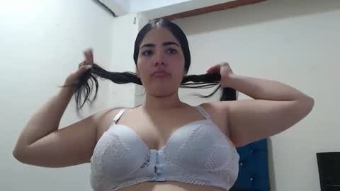 karla_lov2 online show from 11-06-25, 02:40