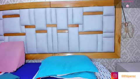 karolina  online show from 09-15-25, 07:14