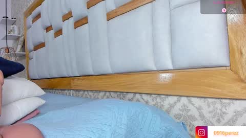 karolina  online show from 10-10-25, 09:03