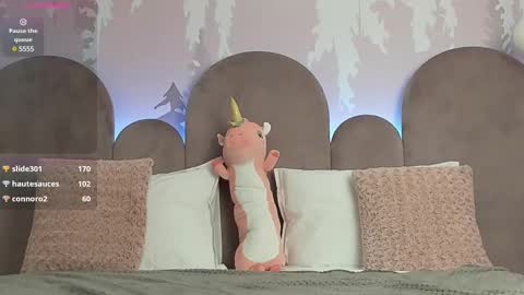 Snapshot of karlabart chatting on 03-09-25, 08:40 KarlaBart online show from 03-09-25, 08:40