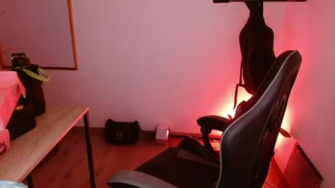 Snapshot of karlavittar chatting on 02-03-25, 10:00 karlavittar online show from 02-03-25, 10:00