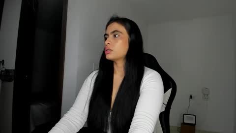 karlavx_01 online show from 10-12-25, 01:04