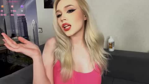 Olivia online show from 12-23-25, 02:09