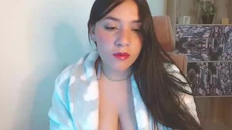 Snapshot of karlie_kloy chatting on 02-06-25, 11:32 kloy online show from 02-06-25, 11:32