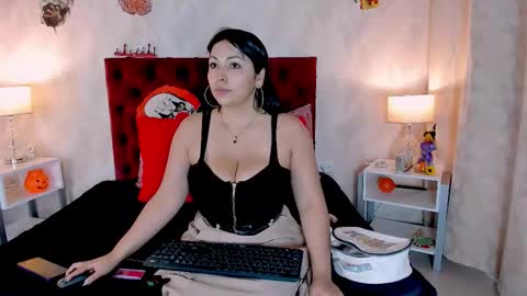 Karly Print online show from 10-29-25, 01:02