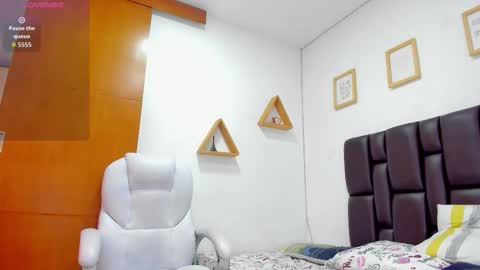 Karol online show from 10-15-25, 11:54