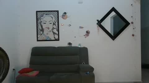 Snapshot of karol_naughty chatting on 12-16-24, 08:41 online show from 12-16-24, 08:41