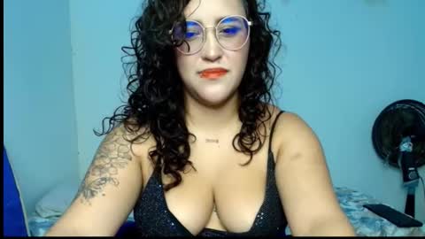 Snapshot of karol_naughty chatting on 09-09-25, 08:47 online show from 09-09-25, 08:47