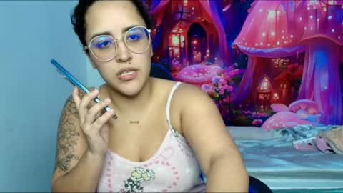 Snapshot of karol_naughty chatting on 09-20-25, 12:50 online show from 09-20-25, 12:50