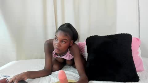 karol_w10 online show from 02-26-25, 01:32