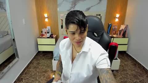 Karol and Luna online show from 10-08-25, 02:42