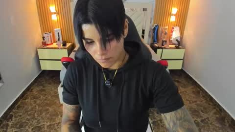 Karol and Luna online show from 12-13-25, 07:53