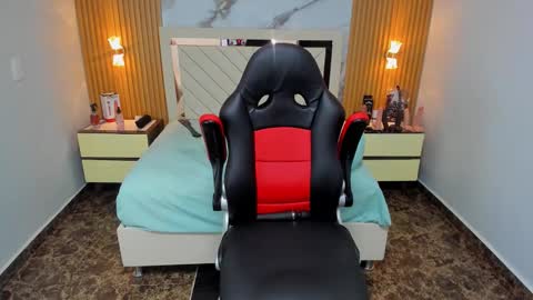 Karol and Luna online show from 01-31-26, 07:11